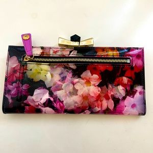 Ted Baker Mollee Cascading Floral Bow Matinee Wallet - NWT